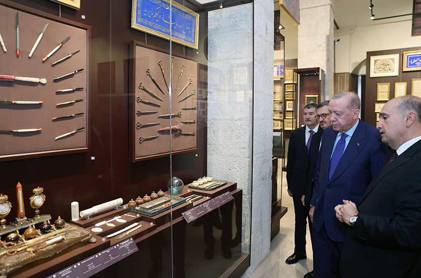 10 bin 500 eser ziyaretçilerle buluşuyor 10 2026 10 24 MuzeAcilisi 03