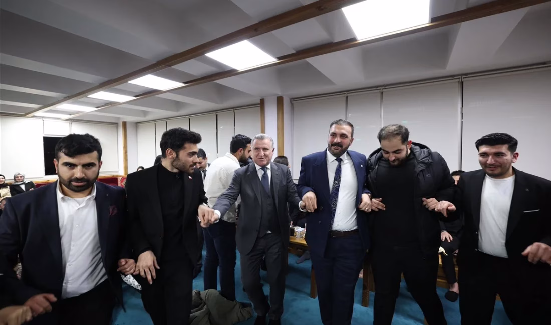 Bakan Dr. Osman Aşkın Bak Diyarbakır’da Gençler ve sporcularla da bir araya gelen Bakan Bak, “Bakanlığımızın deprem bölgesine