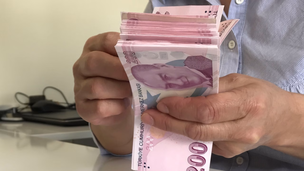 ANKARA-BHA En düşük SSK ve Bağ-Kur emekli maaşının 20 bin