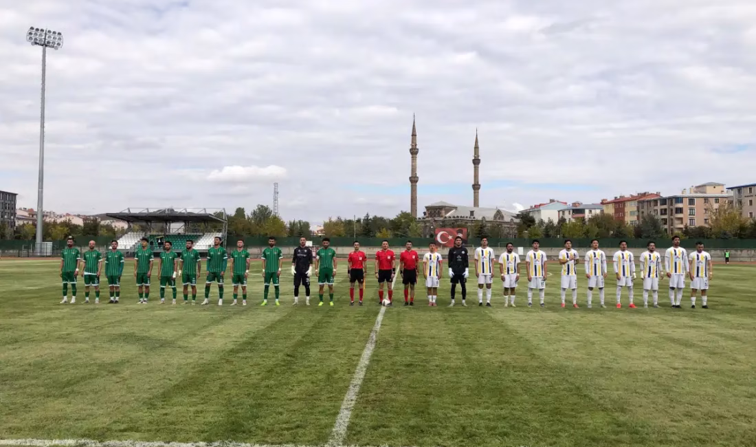 Kars 36 Spor, Fatsa Belediyespor’u 1-0 mağlup ederek Türkiye Kupası’nda tur atladı KARS – BHA Kars Atletizm Çim Sahası’nda saat 14.00’te başlayan