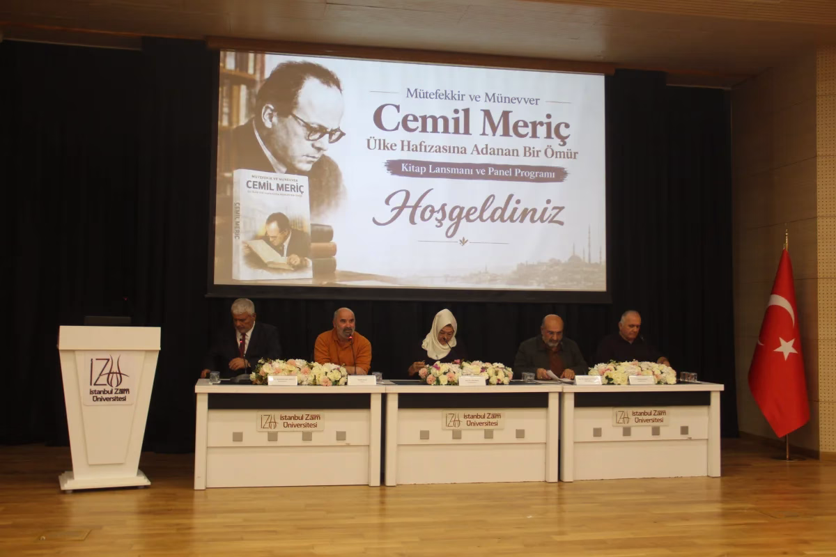 Küçükçekmece İlçe Millî Eğitim Müdürlüğü tarafından düzenlenen “Mütefekkir ve Münevver
