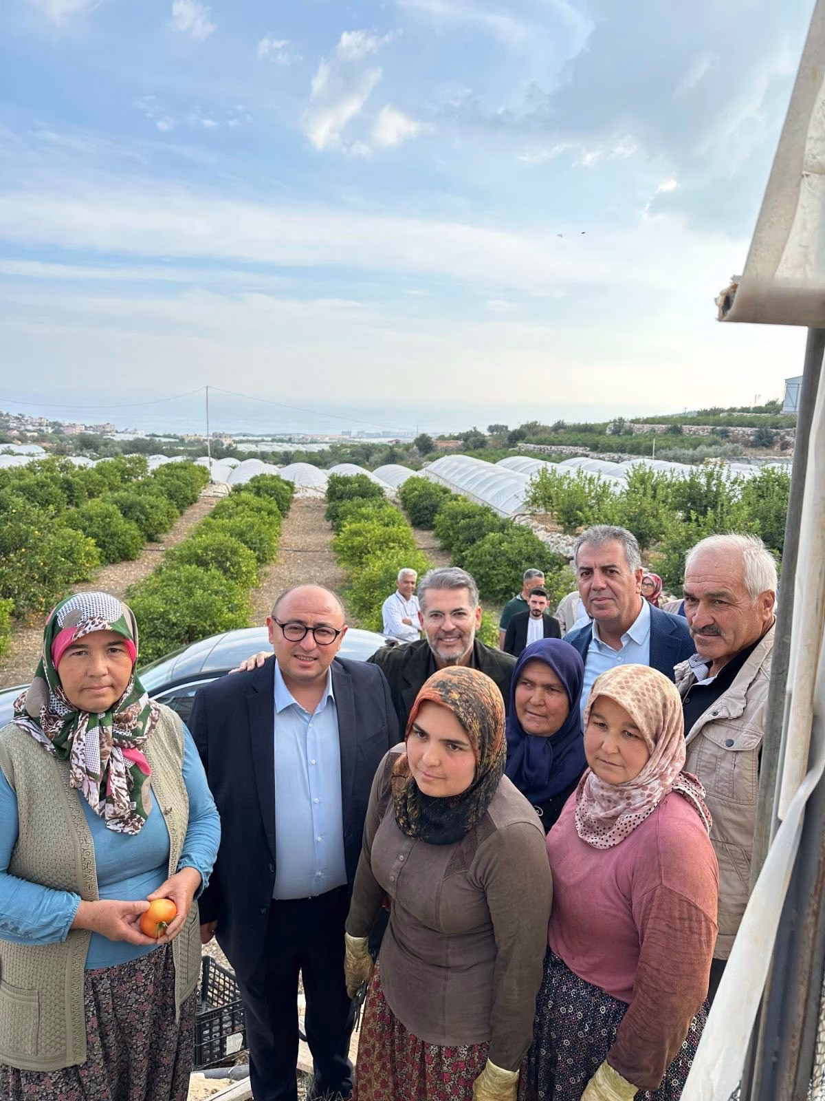 MİLLETVEKİLİ UYSAL’DAN KADIN ÇİFTÇİLERE DESTEK ÇAĞRISI: EMEKLERİ GÜVENCE ALTINA ALINMALI 1 levent uysal